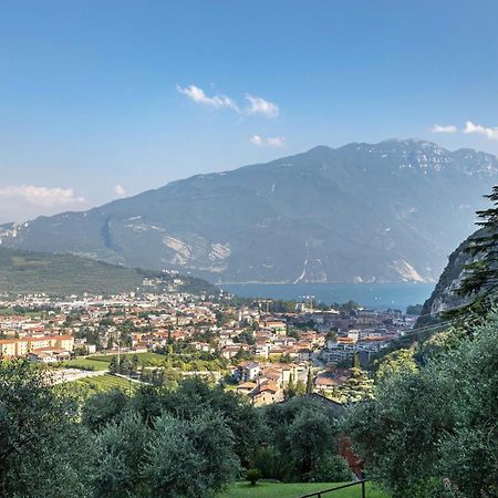 Апартаменты La Terrazza Di Vincent Sul Garda Рива-дель-Гарда Экстерьер фото