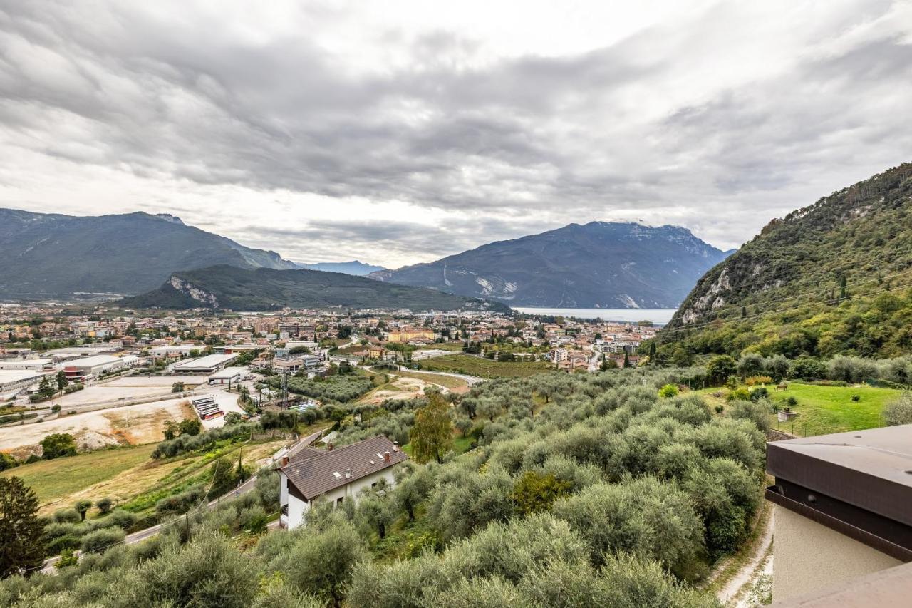 Апартаменты La Terrazza Di Vincent Sul Garda Рива-дель-Гарда Экстерьер фото