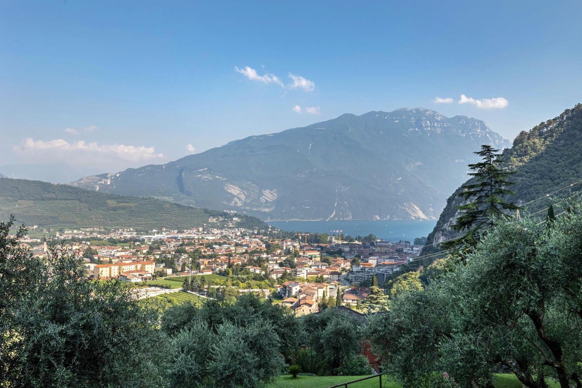 Апартаменты La Terrazza Di Vincent Sul Garda Рива-дель-Гарда Экстерьер фото